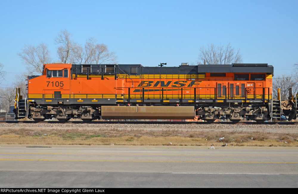 BNSF 7105